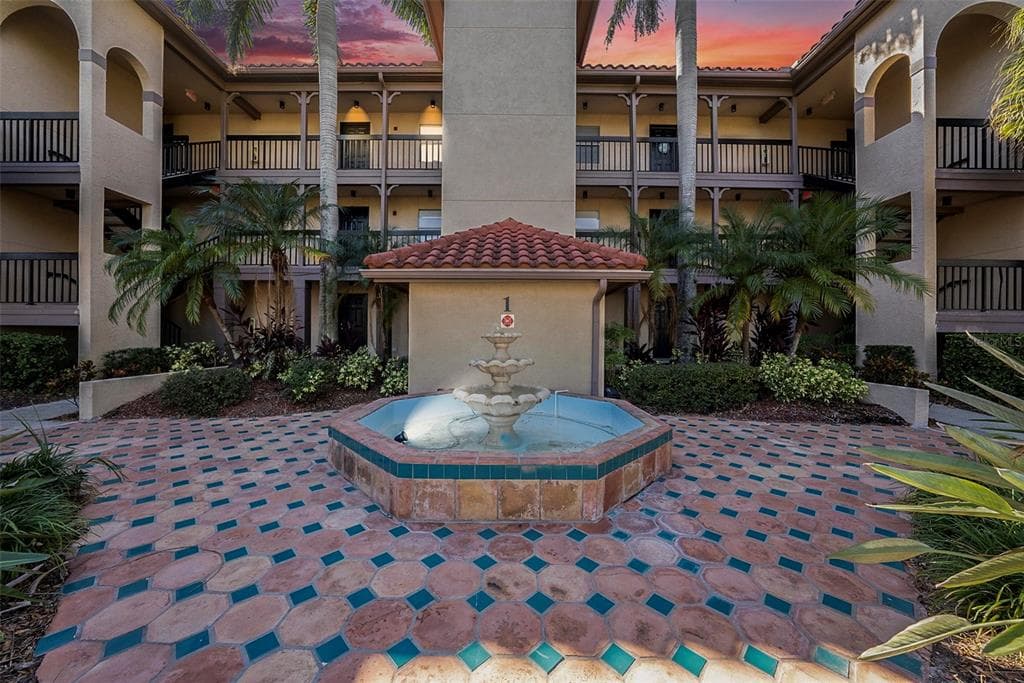2400 FEATHER SOUND DRIVE UNIT 128 CLEARWATER, FL 33762