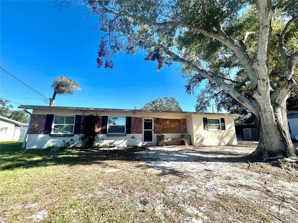 339 COUNTRY CLUB DRIVE OLDSMAR, FL 34677