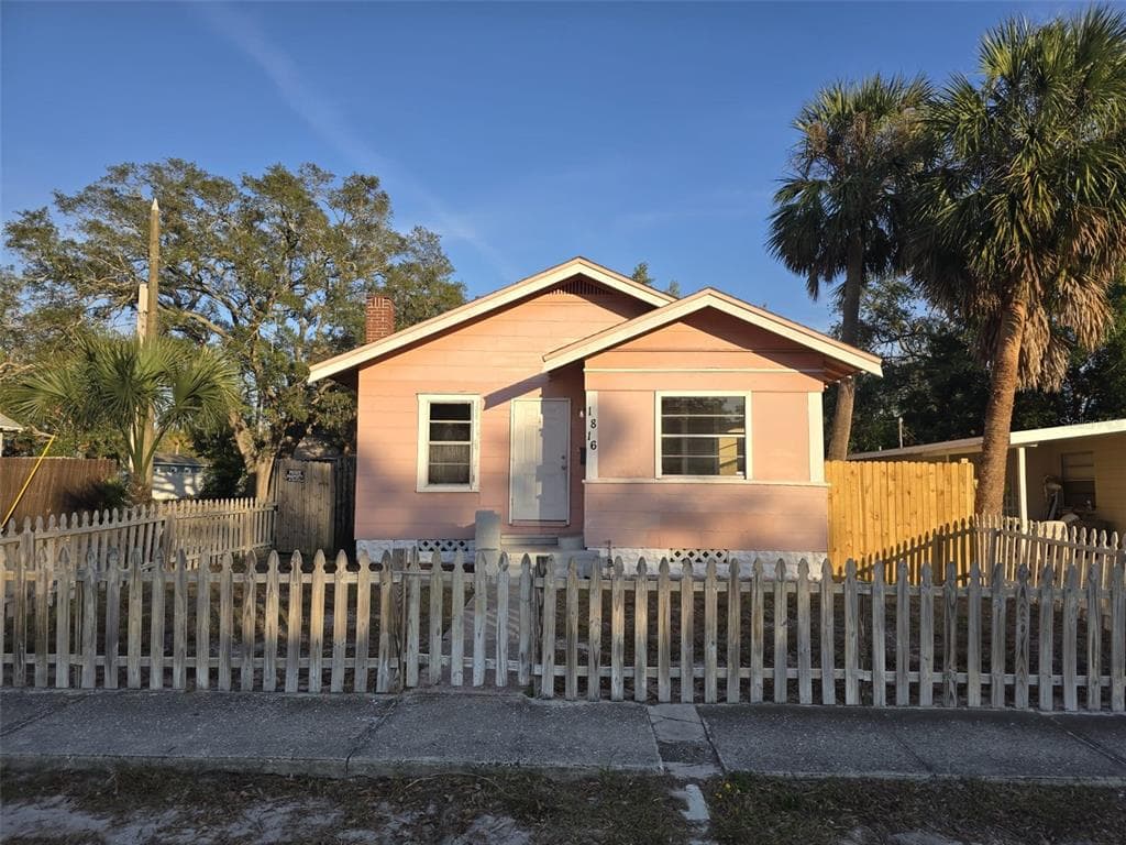 1816 45TH STREET S ST PETERSBURG, FL 33711