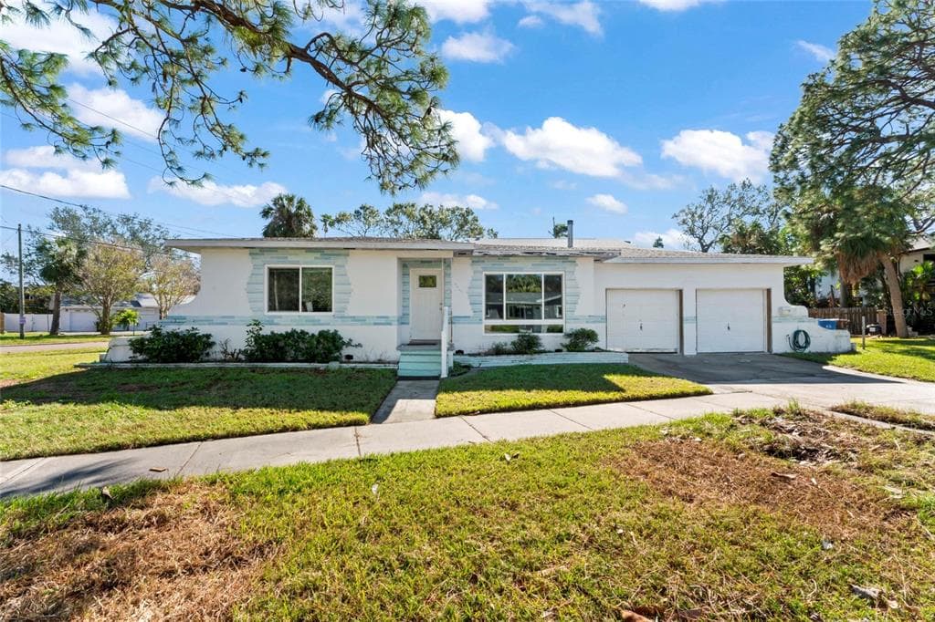 4666 HELENA STREET NE ST PETERSBURG, FL 33703