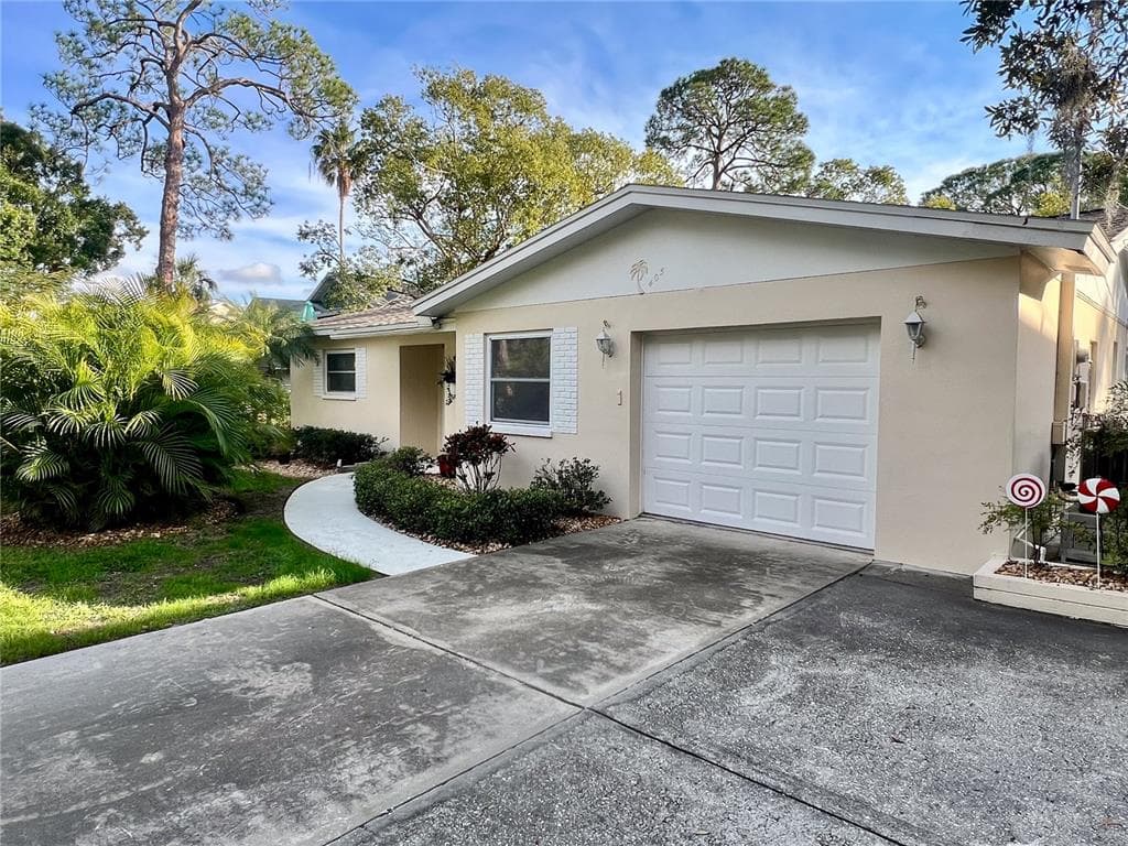 405 TENNESSEE AVENUE CRYSTAL BEACH, FL 34681