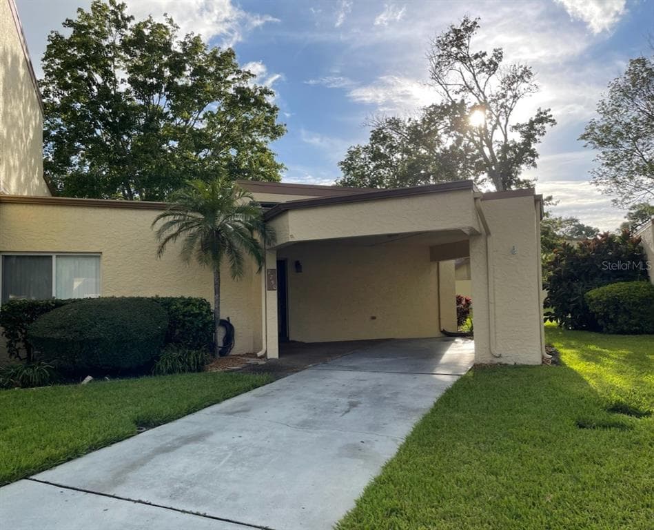 2750 SAND HOLLOW COURT CLEARWATER, FL 33761