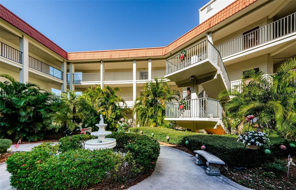 2700 BAYSHORE BOULEVARD UNIT 3309 DUNEDIN, FL 34698