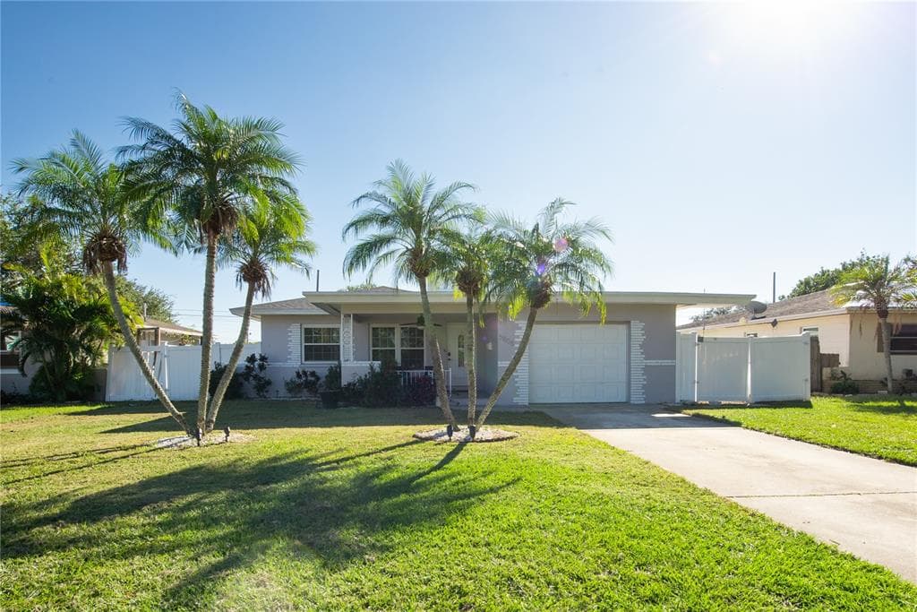 5808 DARTMOUTH AVENUE N ST PETERSBURG, FL 33710