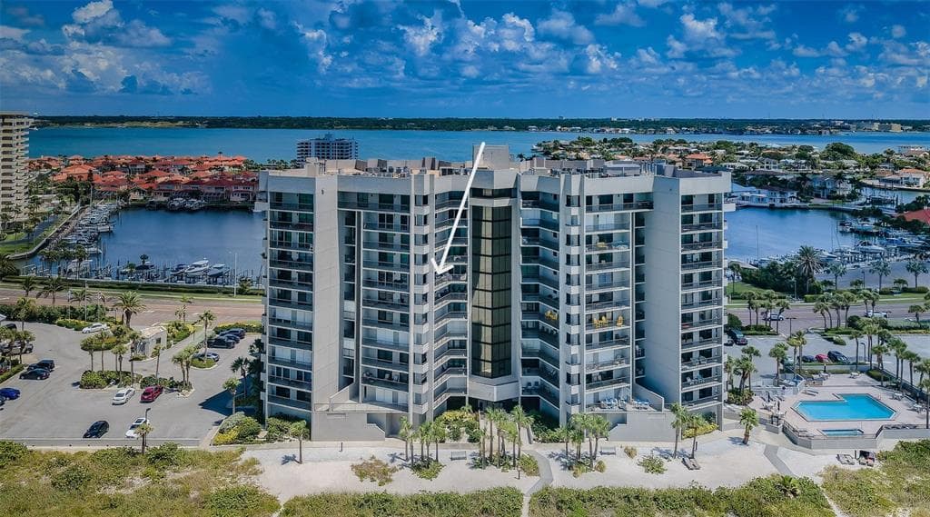 1660 GULF BOULEVARD UNIT 803 CLEARWATER BEACH, FL 33767