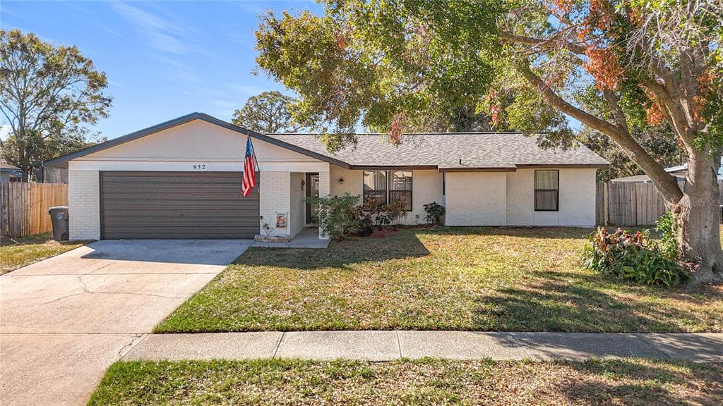 652 TIMBER BAY CIRCLE W OLDSMAR, FL 34677