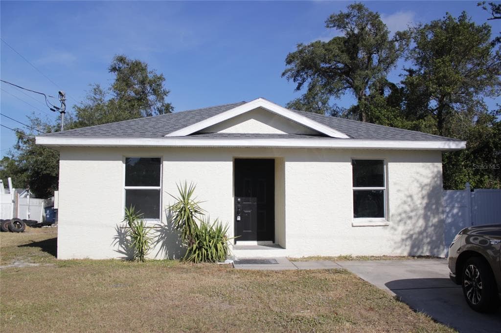 1302 E ANNIE STREET TAMPA, FL 33612
