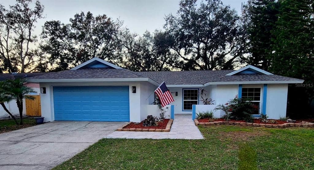7007 OAKVIEW CIRCLE TAMPA, FL 33634