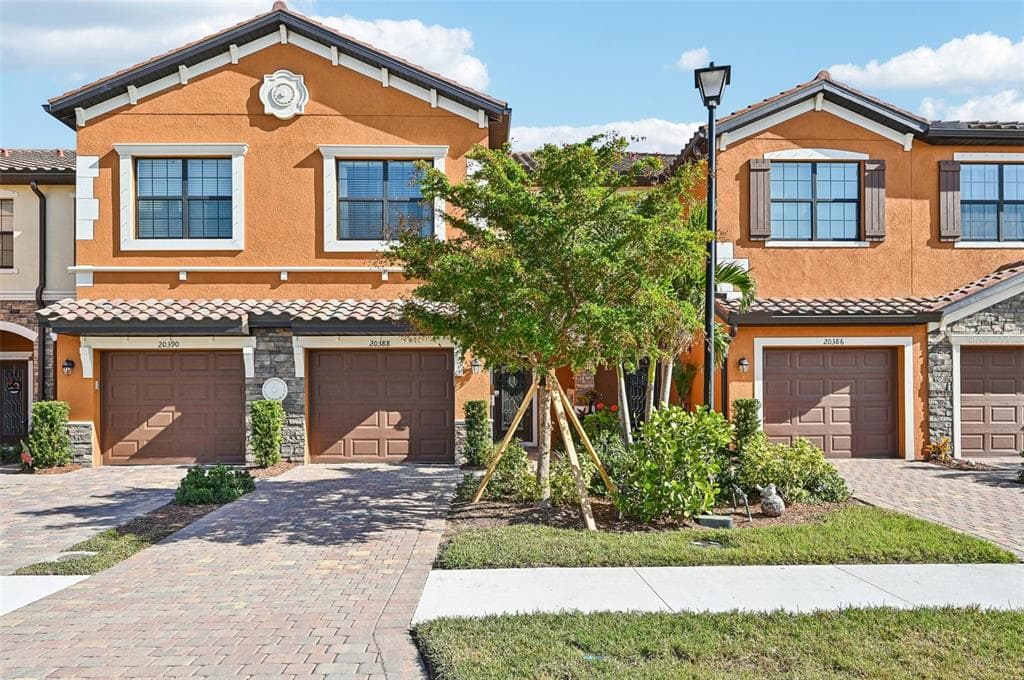 20388 LAGENTE CIRCLE VENICE, FL 34293