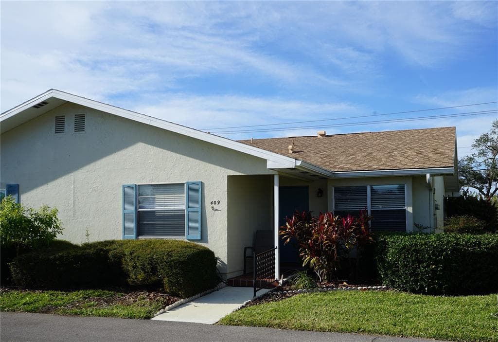 409 BLOOM COURT UNIT 2B SUN CITY CENTER, FL 33573