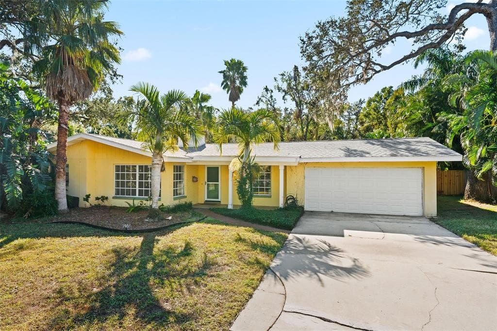 1901 OAKDALE LANE S CLEARWATER, FL 33764