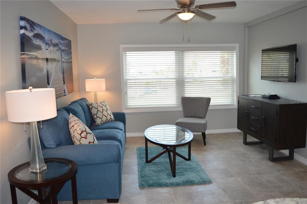 13047 GULF BOULEVARD UNIT 4 MADEIRA BEACH, FL 33708