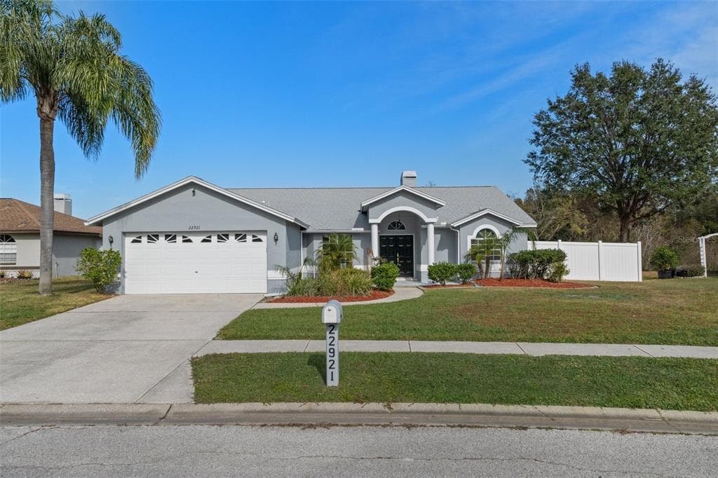 22921 STERLING MANOR LOOP LUTZ, FL 33549