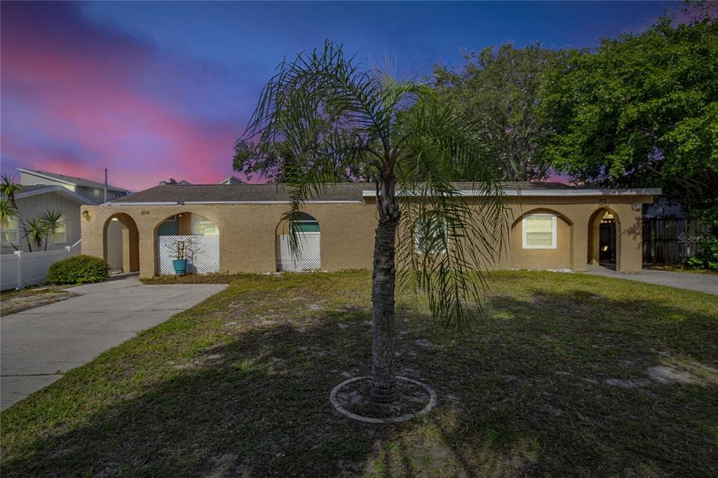 809 ILLINOIS AVENUE PALM HARBOR, FL 34683