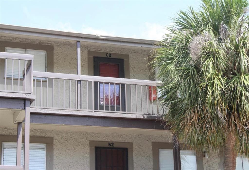 6306 NEWTOWN CIRCLE UNIT 6C2 TAMPA, FL 33615