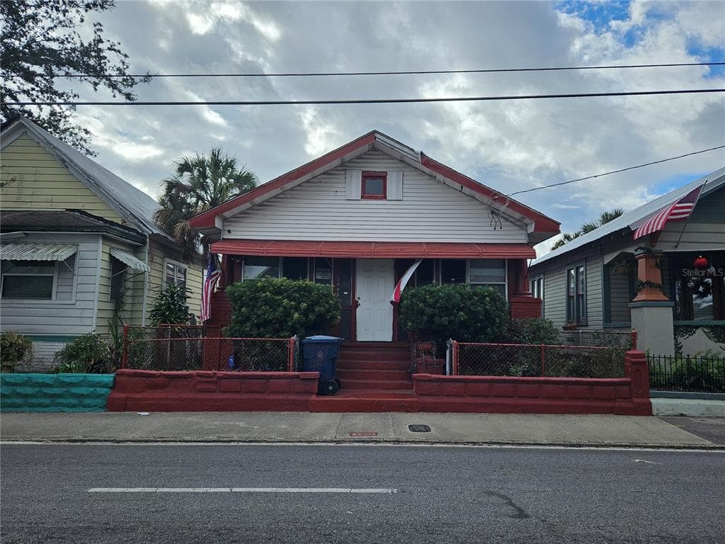 2005 E COLUMBUS DRIVE TAMPA, FL 33605