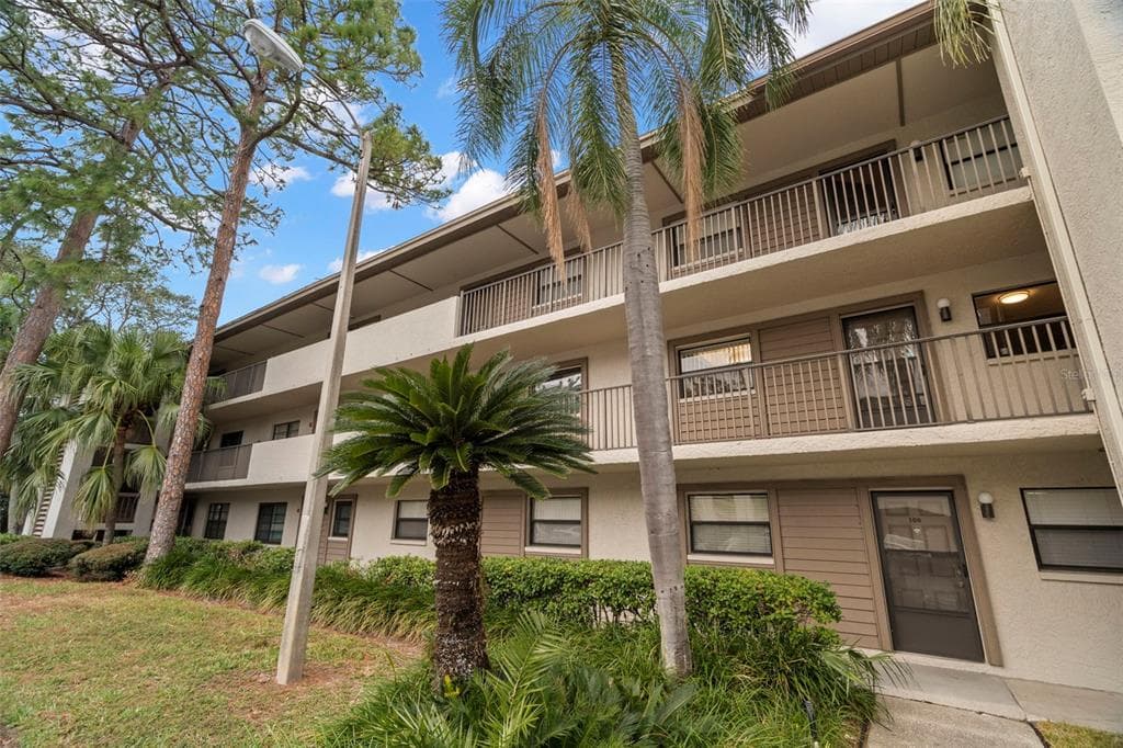 3038 EASTLAND BOULEVARD UNIT F205 CLEARWATER, FL 33761