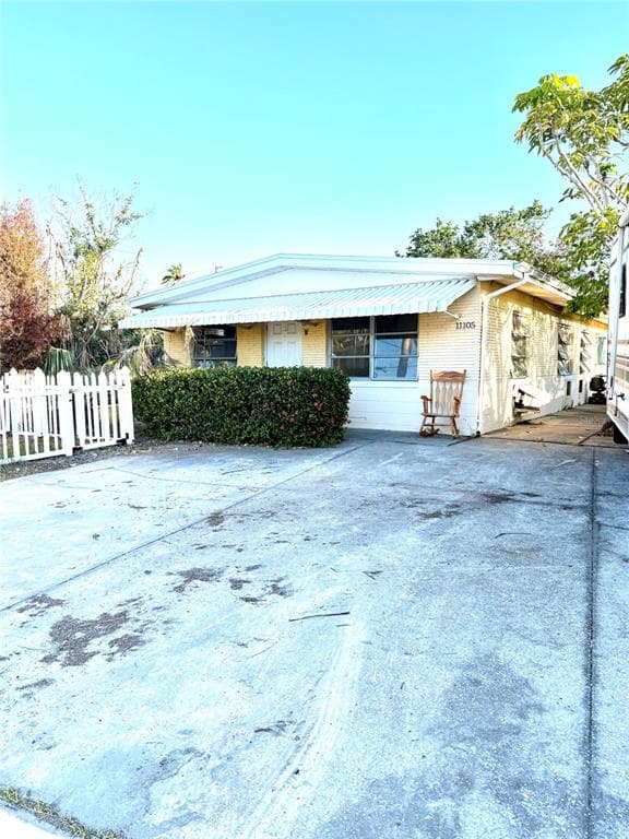 11105 2ND STREET E TREASURE ISLAND, FL 33706