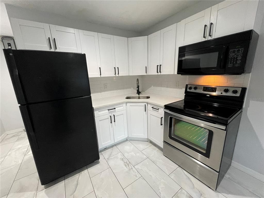 14206 JO ANN COURT TAMPA, FL 33613