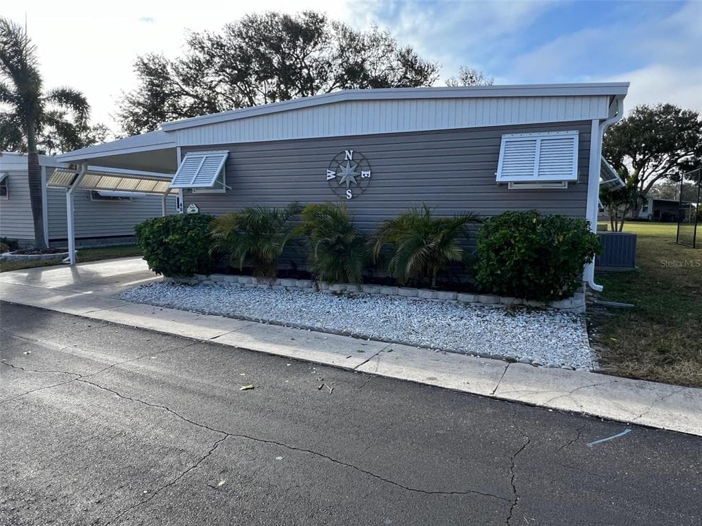 40 SABAL PALM DRIVE LARGO, FL 33770