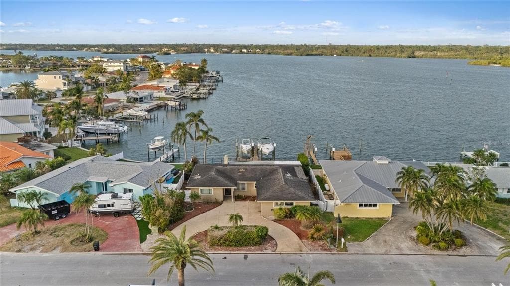 504 173RD AVENUE E NORTH REDINGTON BEACH, FL 33708