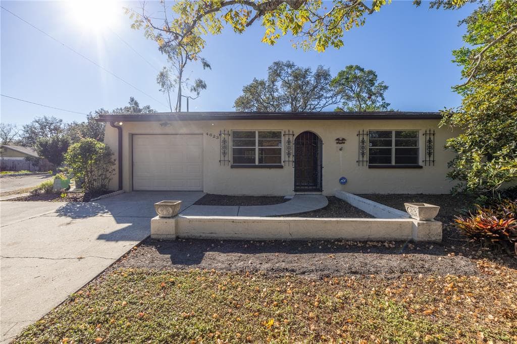 4623 WHITEWAY DRIVE TAMPA, FL 33617