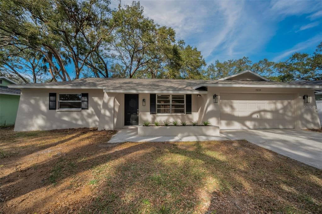 7233 56TH AVENUE N ST PETERSBURG, FL 33709