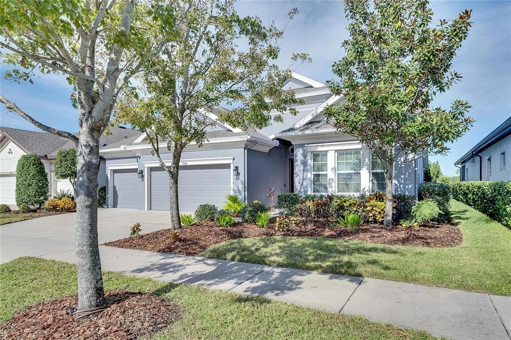 7506 PARKSHORE DRIVE APOLLO BEACH, FL 33572