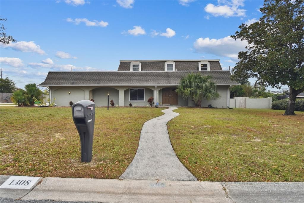 1308 IVYWOOD DRIVE BRANDON, FL 33510