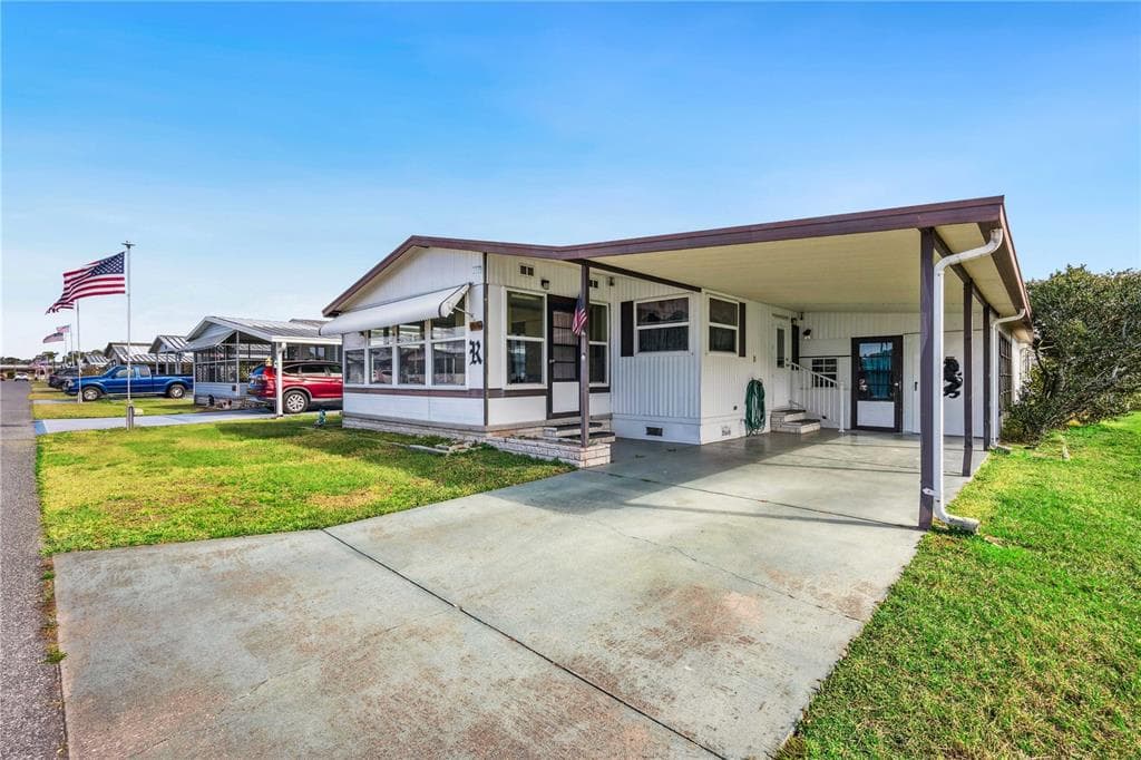 5244 MONTEGO DRIVE ZEPHYRHILLS, FL 33541