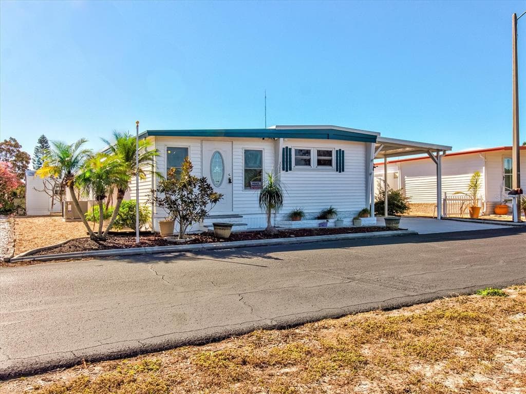 3352 KAUNA POINT DRIVE HOLIDAY, FL 34691