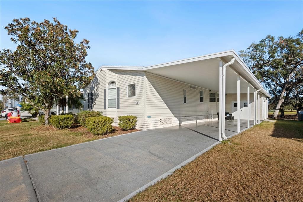 5750 APACHE STREET ZEPHYRHILLS, FL 33542