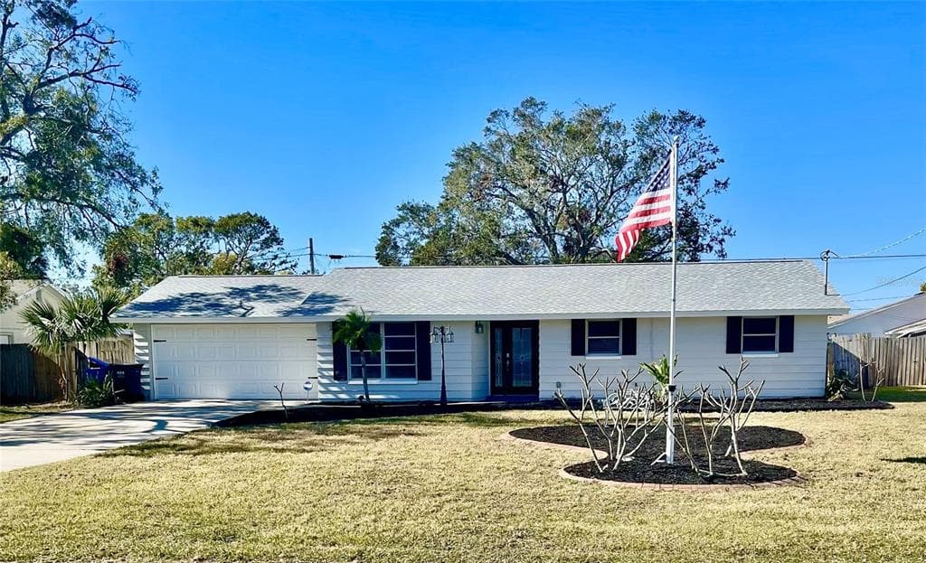 6216 FAIRWAY BOULEVARD APOLLO BEACH, FL 33572
