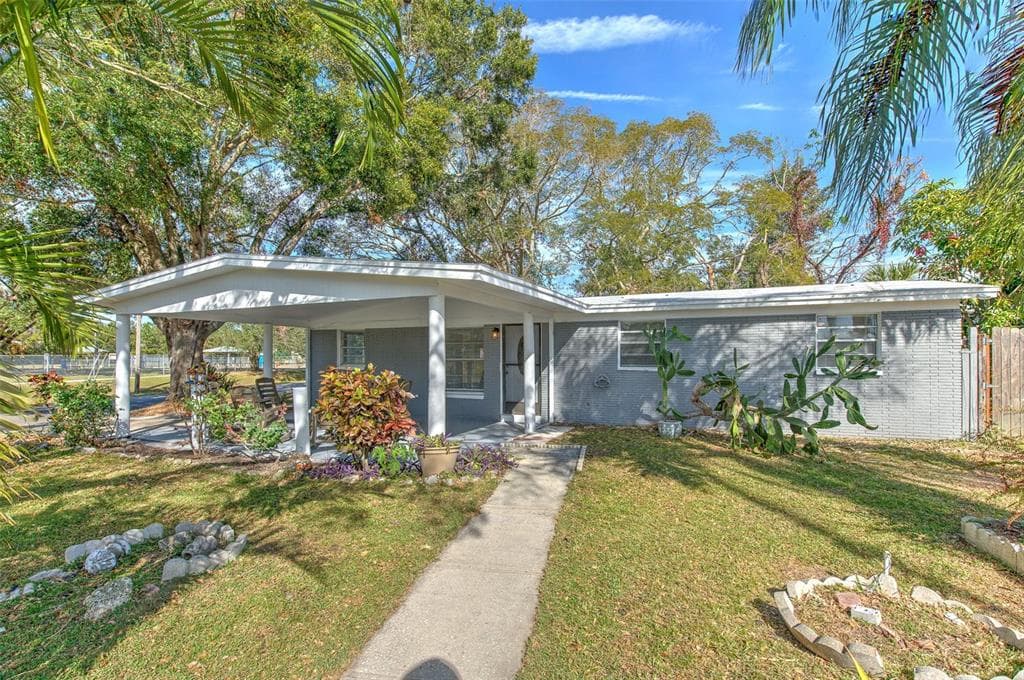 4545 W HANNA AVENUE TAMPA, FL 33614