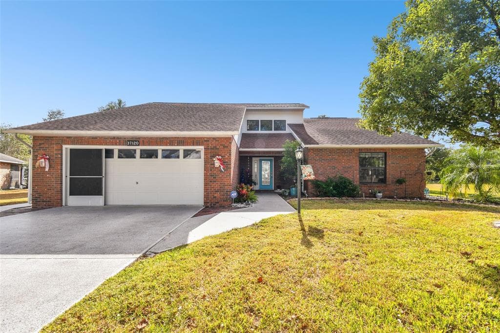 37120 FOXRUN PLACE ZEPHYRHILLS, FL 33542