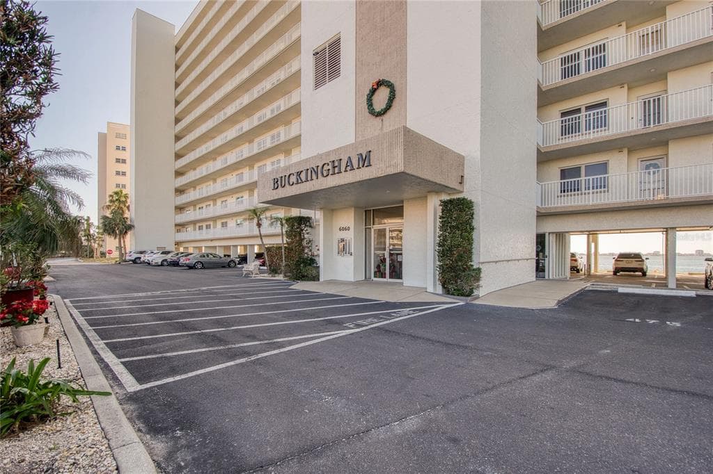 6060 SHORE BOULEVARD S UNIT 601 GULFPORT, FL 33707