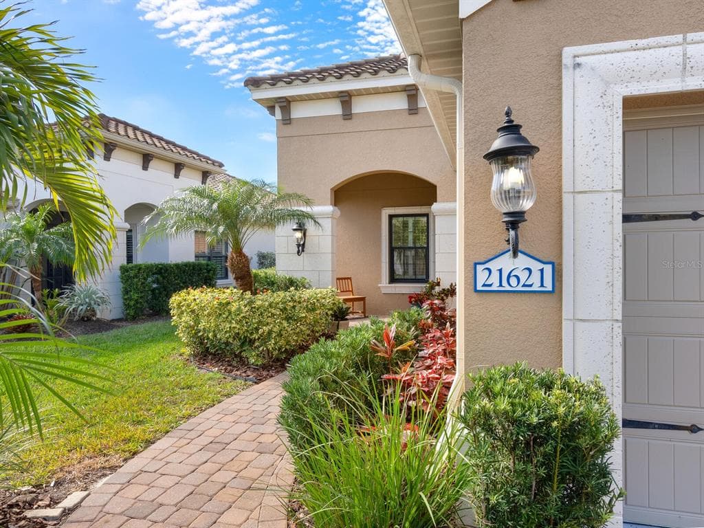 21621 WINTER PARK COURT VENICE, FL 34293