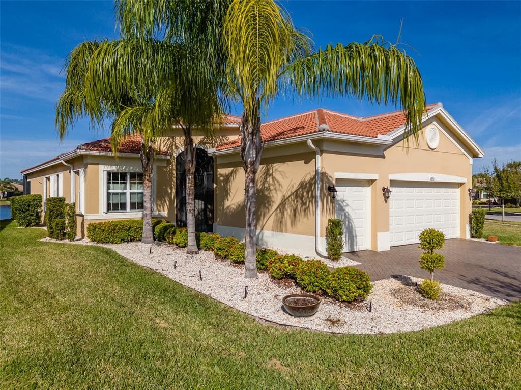 4827 GRAND BANKS DRIVE WIMAUMA, FL 33598