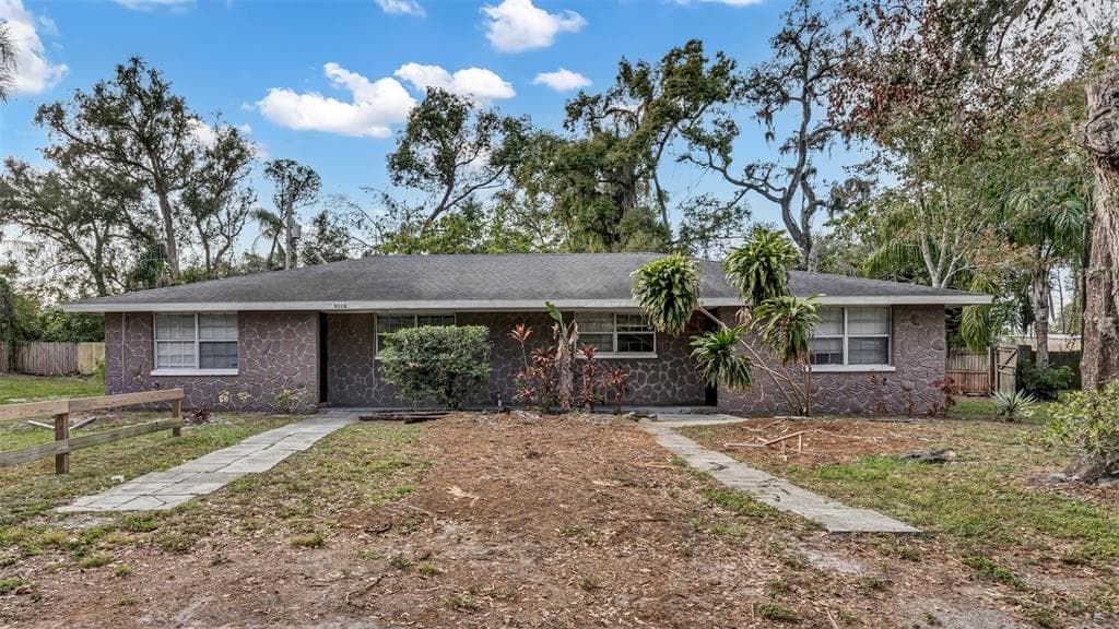 5314 OAKWOOD COURT UNIT 25 TAMPA, FL 33610
