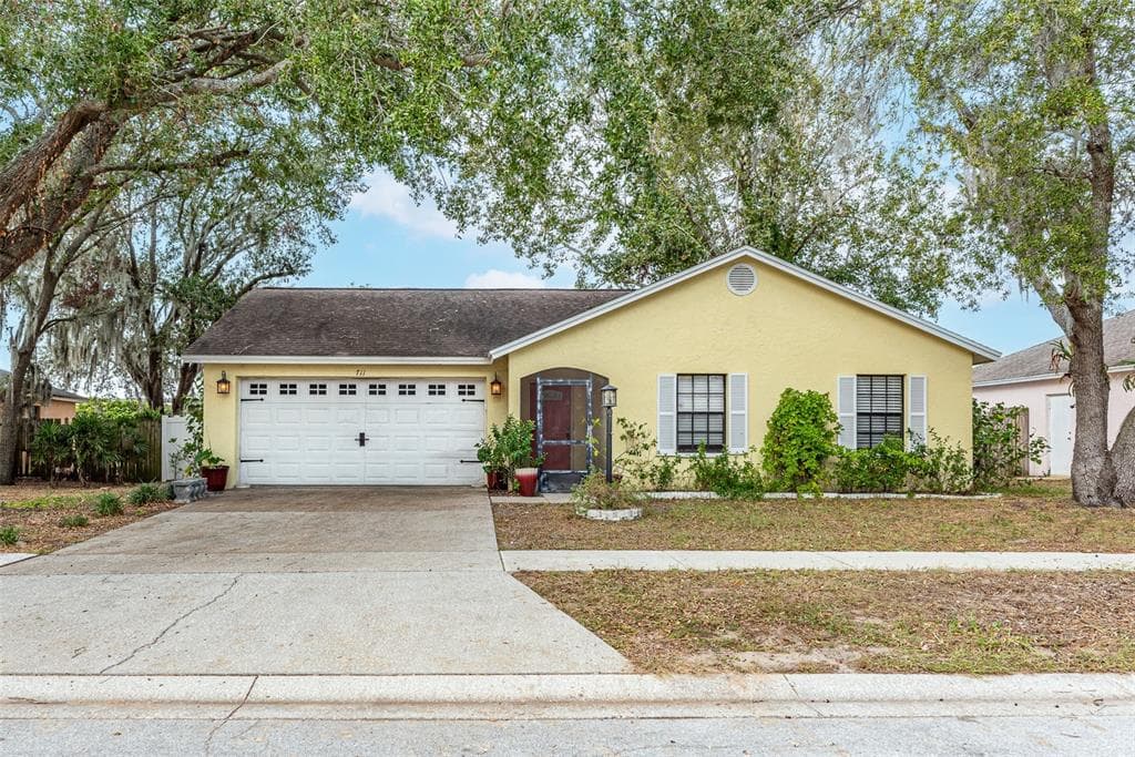 711 CHILT DRIVE BRANDON, FL 33510