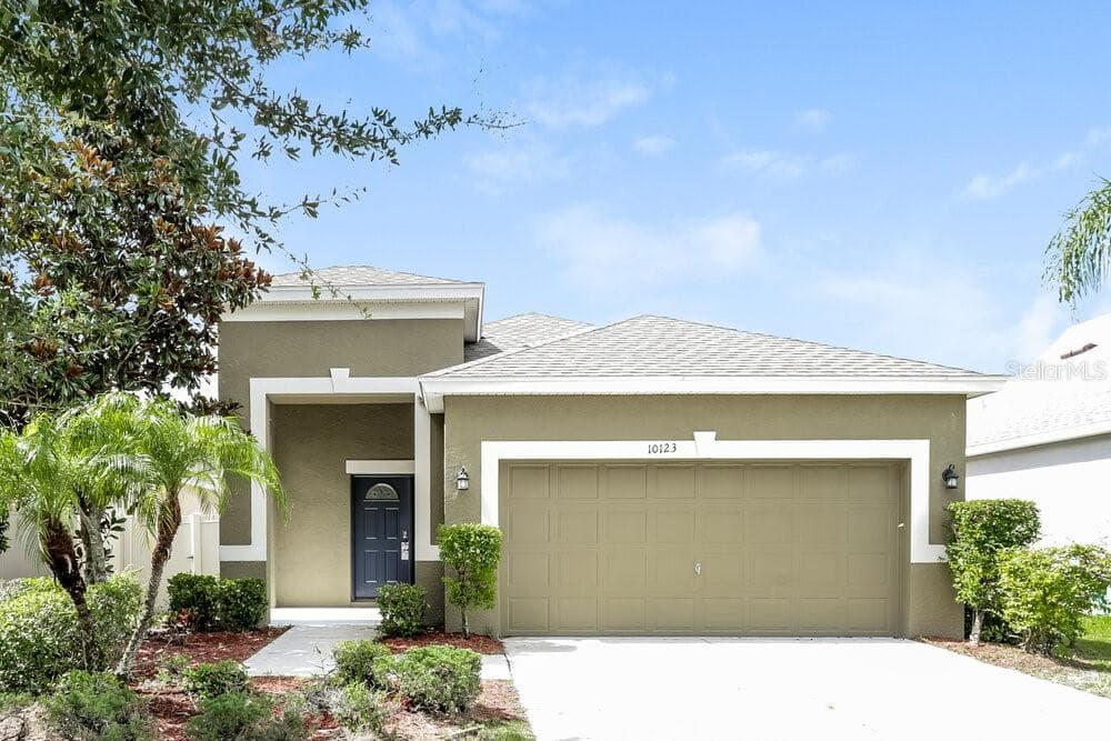10123 CELTIC ASH DRIVE RUSKIN, FL 33573