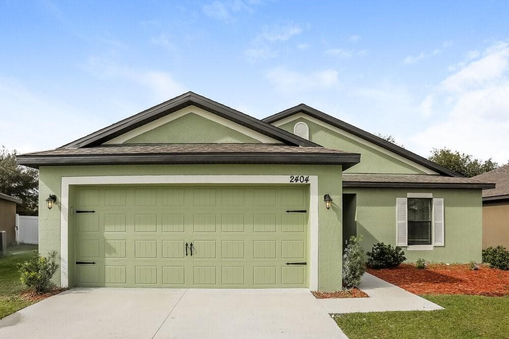 2404 BEXLEY DRIVE TAVARES, FL 32778