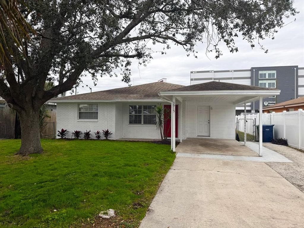 3915 W STATE STREET TAMPA, FL 33609
