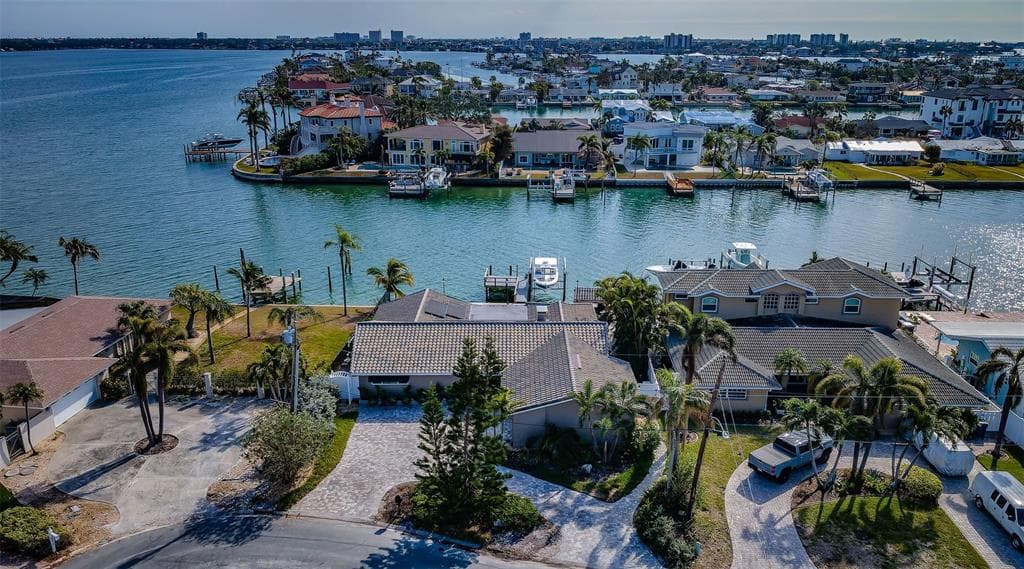 835 119TH AVENUE TREASURE ISLAND, FL 33706
