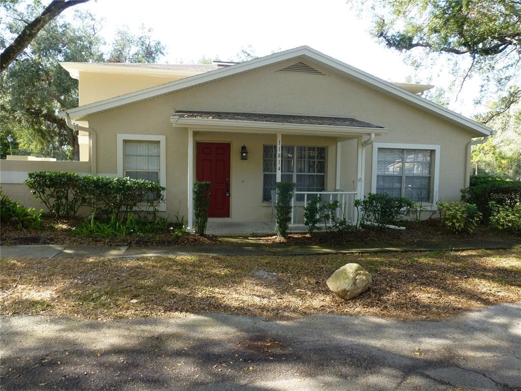 11814 FOXRUN LANE TEMPLE TERRACE, FL 33617