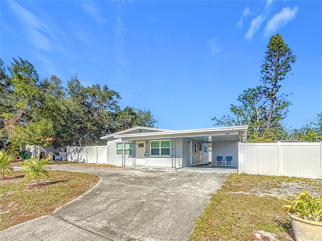 11373 121ST TERRACE LARGO, FL 33778