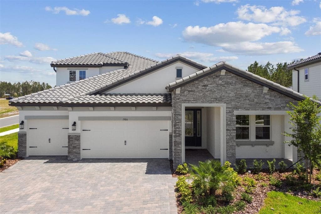 1906 DRUMMOND POINT ZEPHYRHILLS, FL 33541