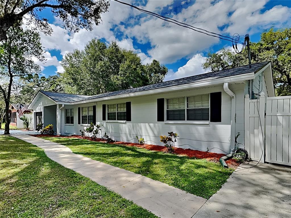 2932 E 148TH AVENUE LUTZ, FL 33559