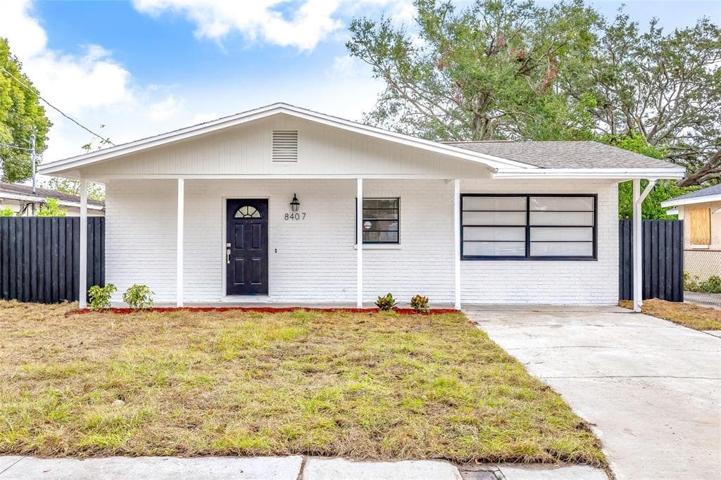 8407 N ORANGEVIEW AVENUE TAMPA, FL 33617