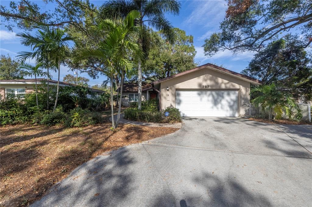 757 50TH AVENUE N ST PETERSBURG, FL 33703